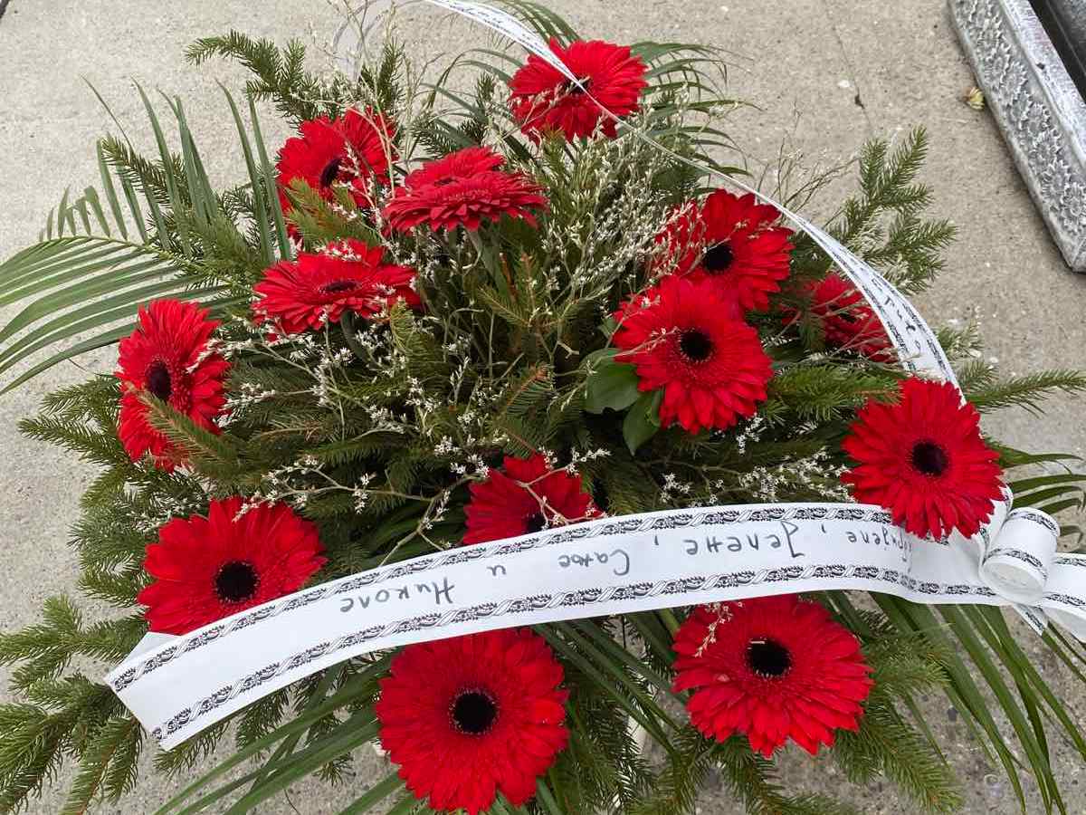 Aranžmani i oprema za&nbsp;groblje